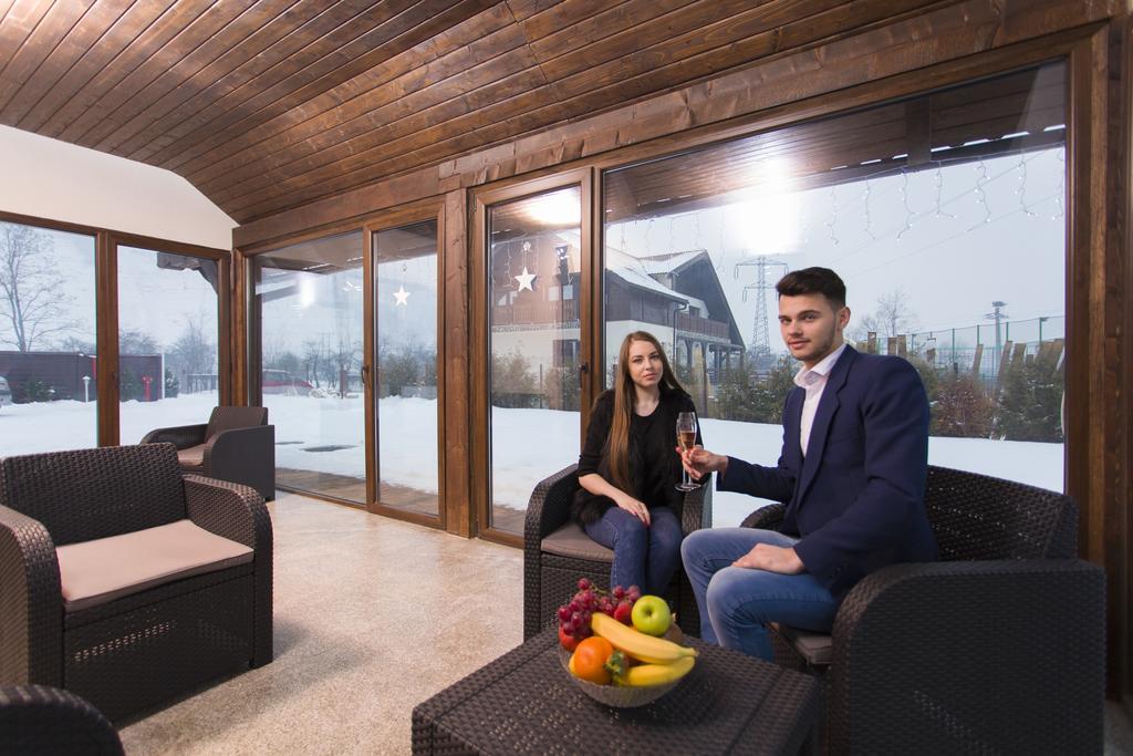 Pensiunea Ursa Hotel Bistrita Bargaului ภายนอก รูปภาพ