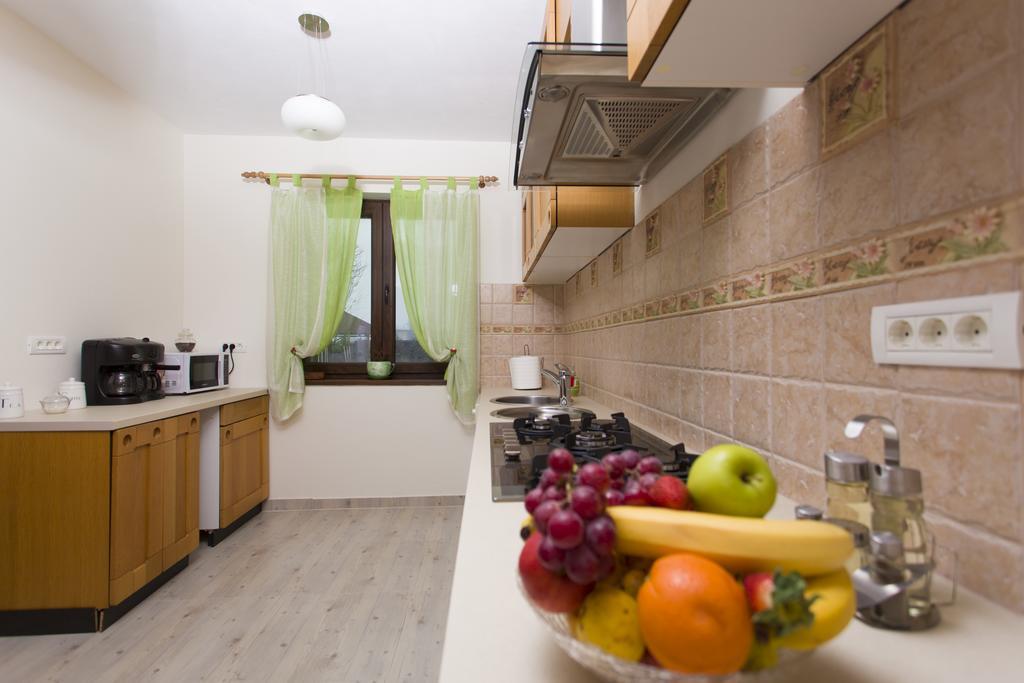 Pensiunea Ursa Hotel Bistrita Bargaului ภายนอก รูปภาพ