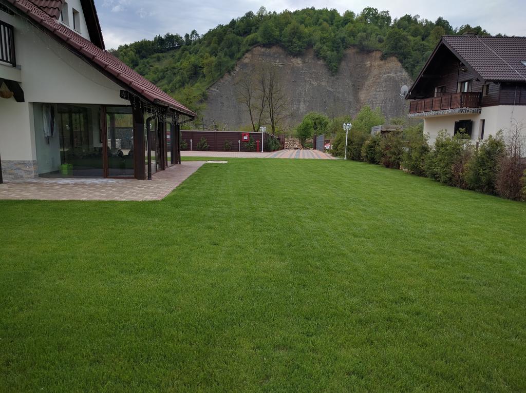 Pensiunea Ursa Hotel Bistrita Bargaului ภายนอก รูปภาพ