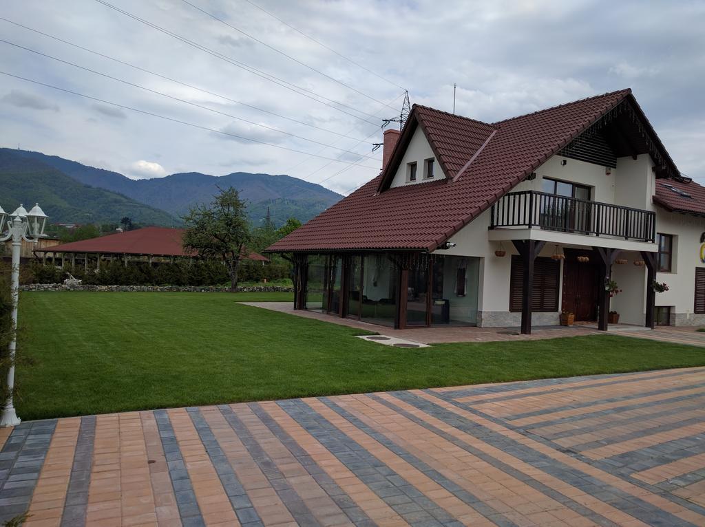 Pensiunea Ursa Hotel Bistrita Bargaului ภายนอก รูปภาพ
